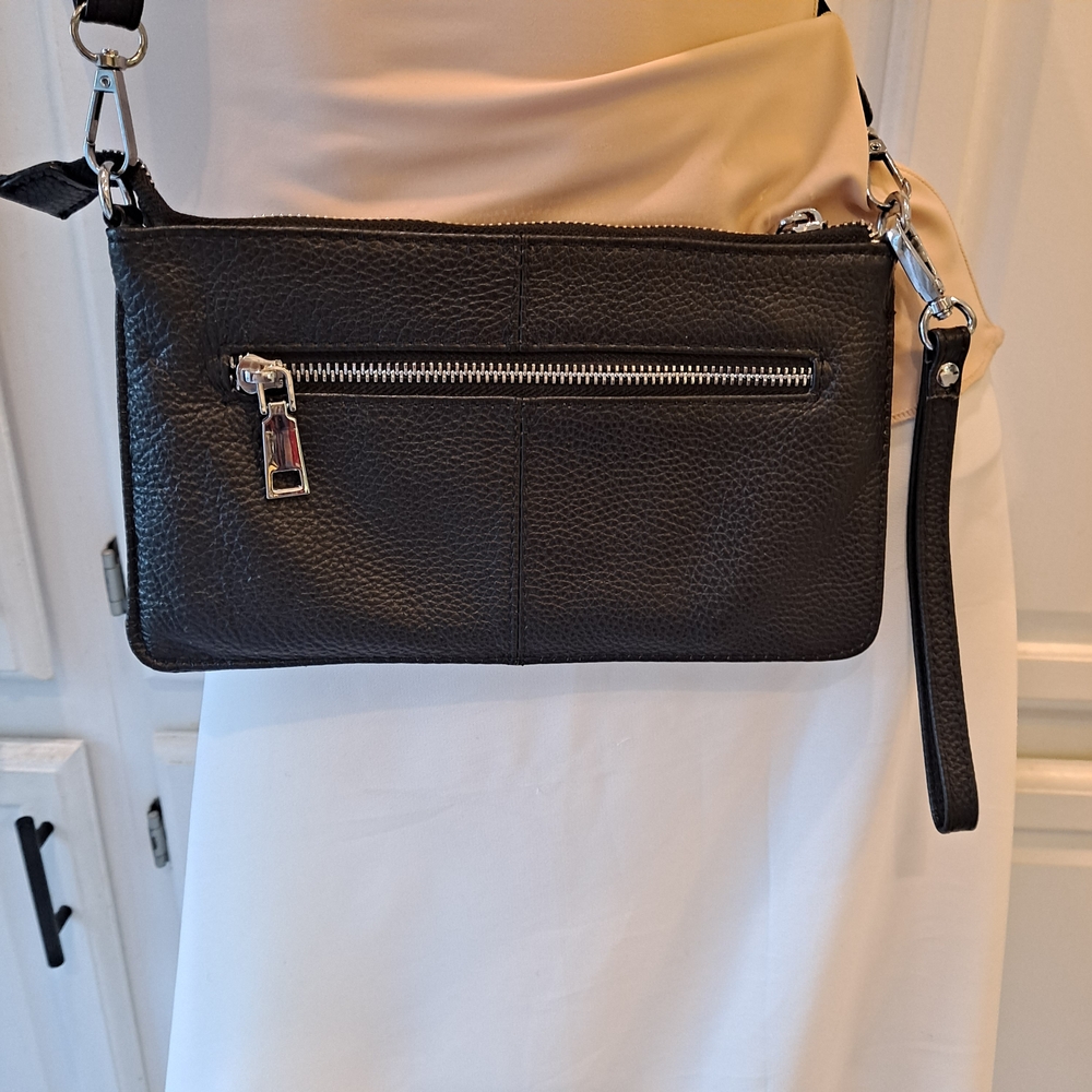 Lecxci - Sleek Black Pebbled Leather Crossbody Phone Wallet Bag